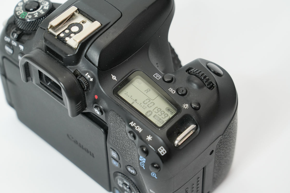 Second-Hand Canon EOS 77D  + EF-S 15-85mm f/3.5-5.6 IS USM
